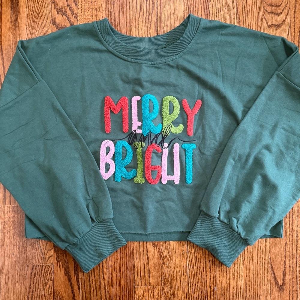 Merry and Bright Green Cropped Sweatshirt, Holiday Size Small, NWOT